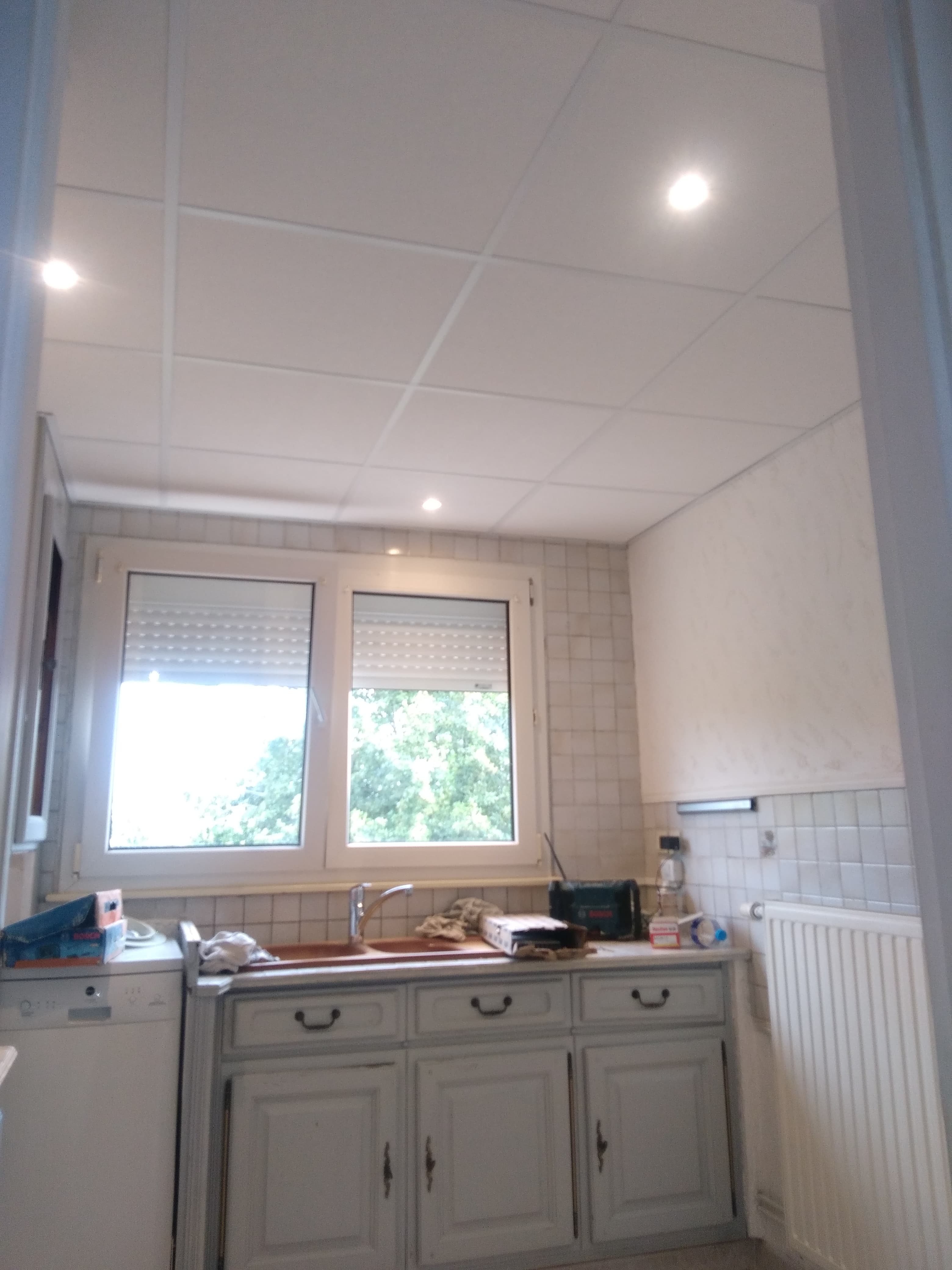Faux plafond cuisine spots