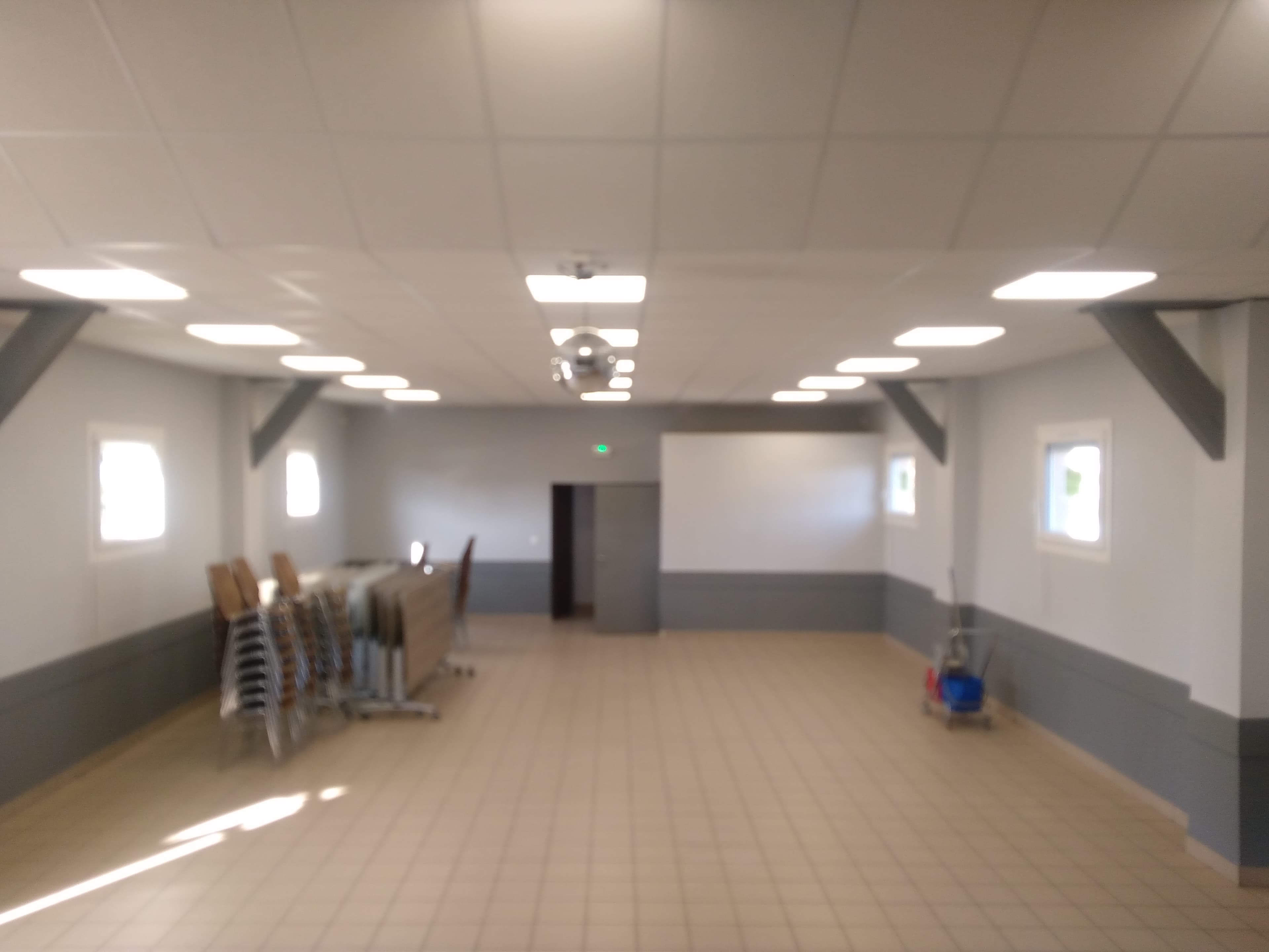 Foyer rural plafond suspendu