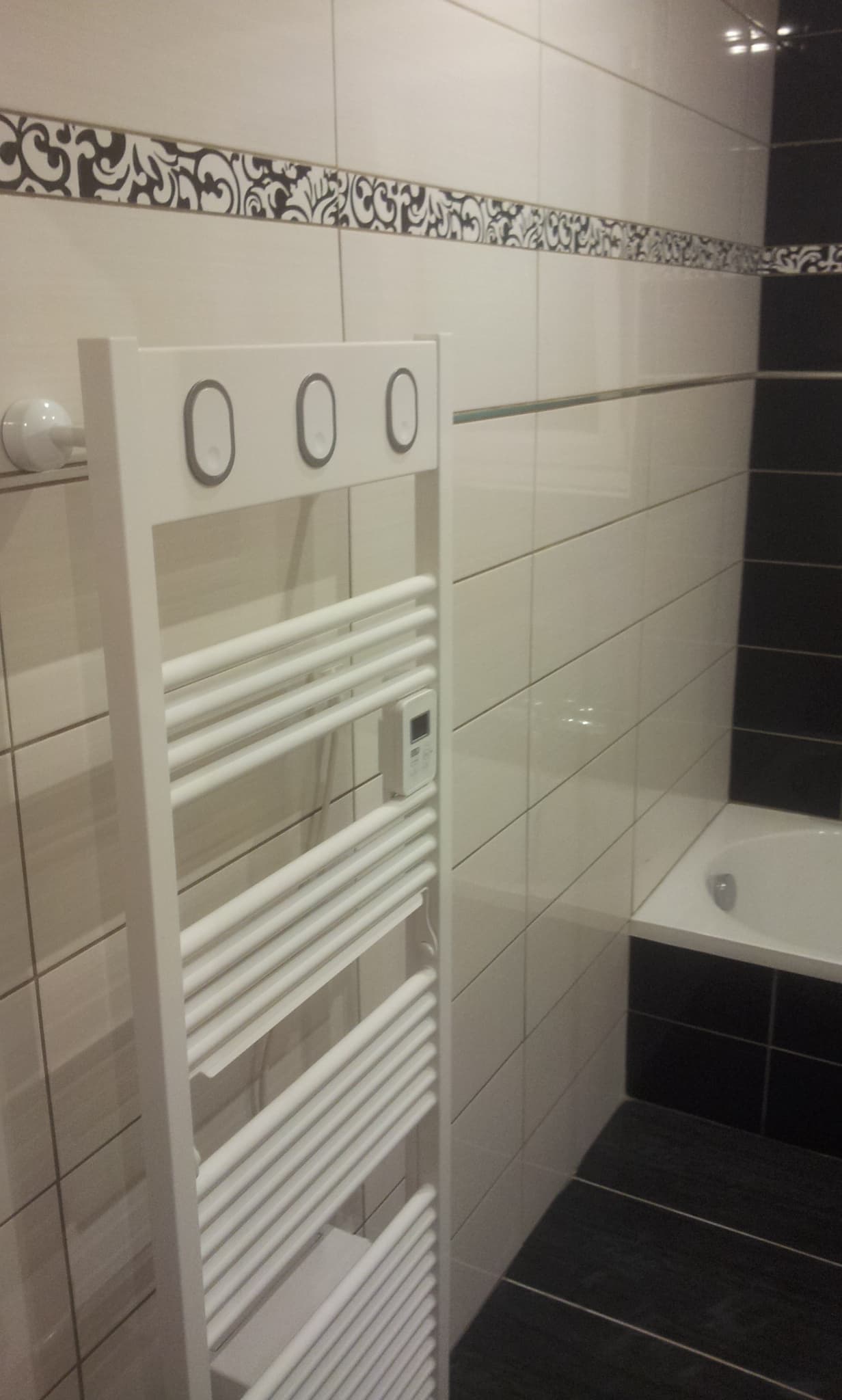 Salle de bain noir et blanc
